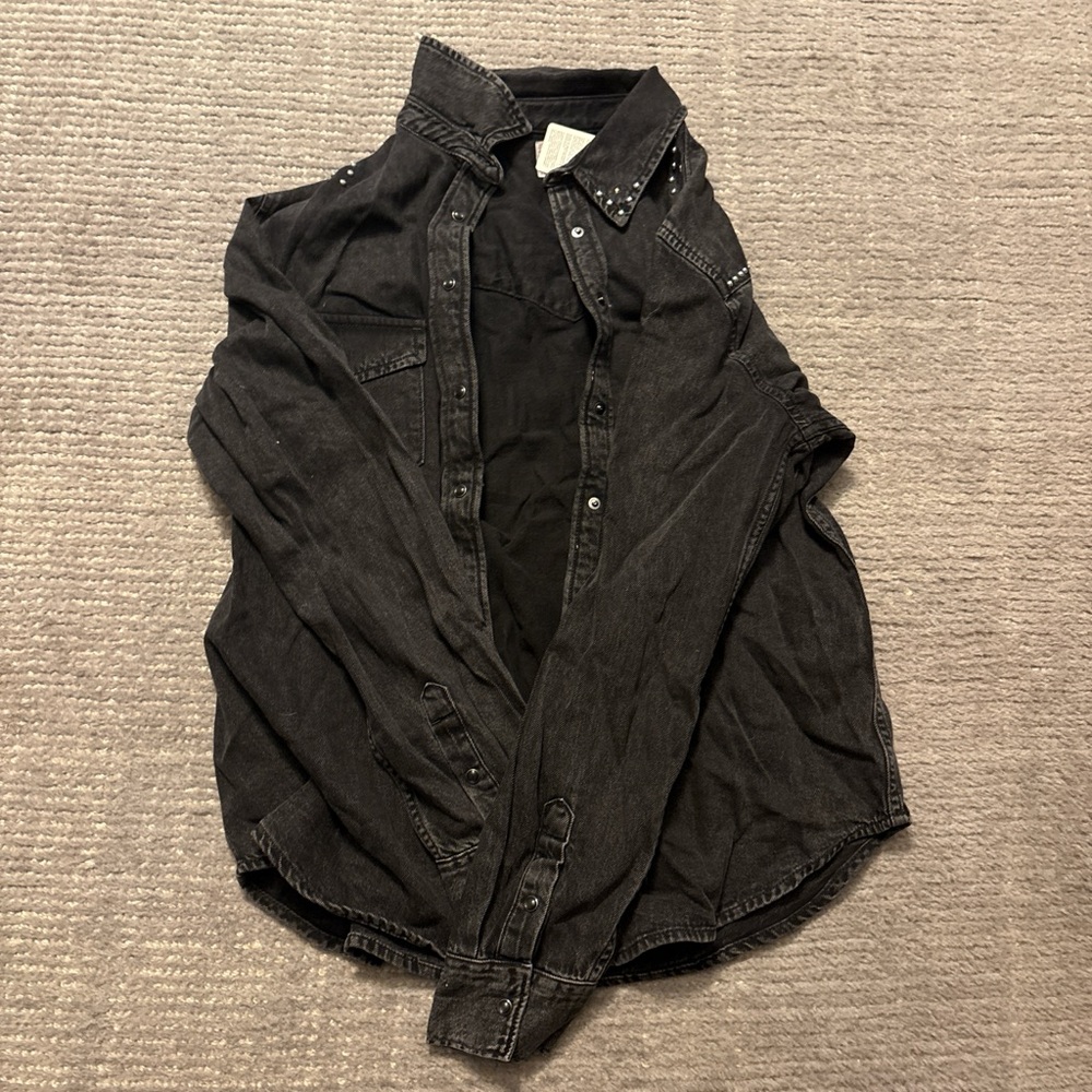 Levi's Women's Black Button Down Shirt